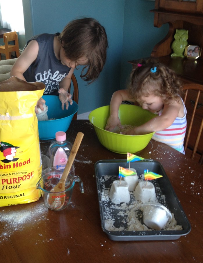 Is the low cost of DIY kinetic sand worth the mess? {Heather's Handmade Life}