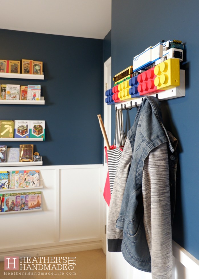 DIY Lego hooks {Heather's Handmade Life} #lego #kidsrooms
