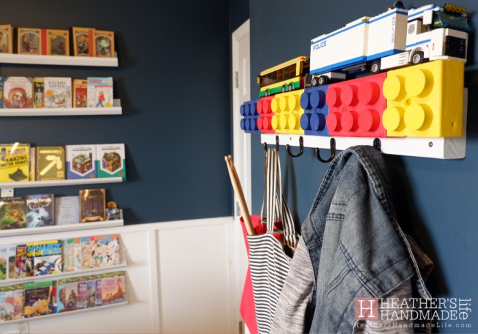 DIY Lego hooks {Heather's Handmade Life} #lego #kidsrooms