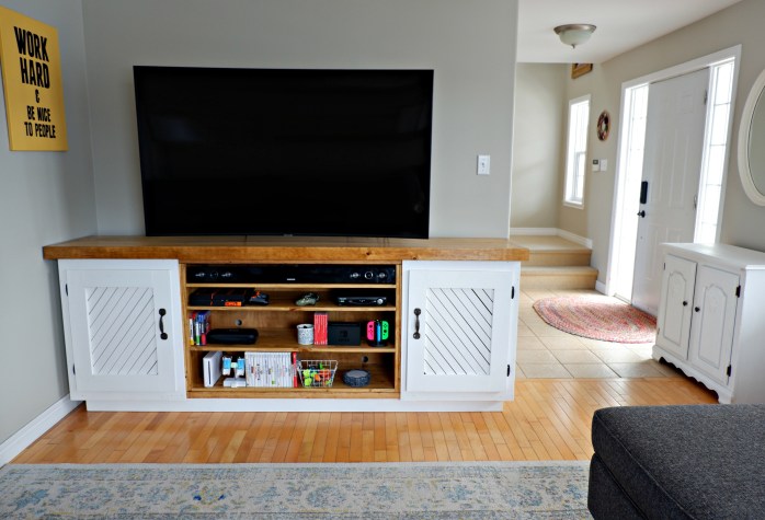 DIY TV Credenza: How to build the perfect living room entertainment unit for below a wall-mounted TV {Heather's Handmade Life}
