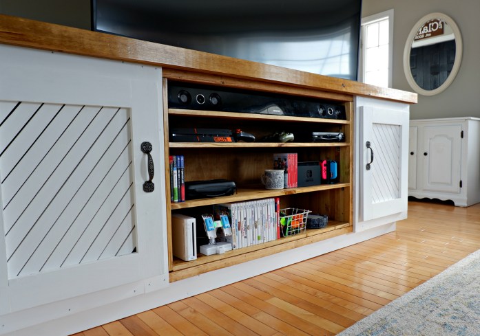 DIY TV Credenza: How to build the perfect living room entertainment unit for below a wall-mounted TV {Heather's Handmade Life}