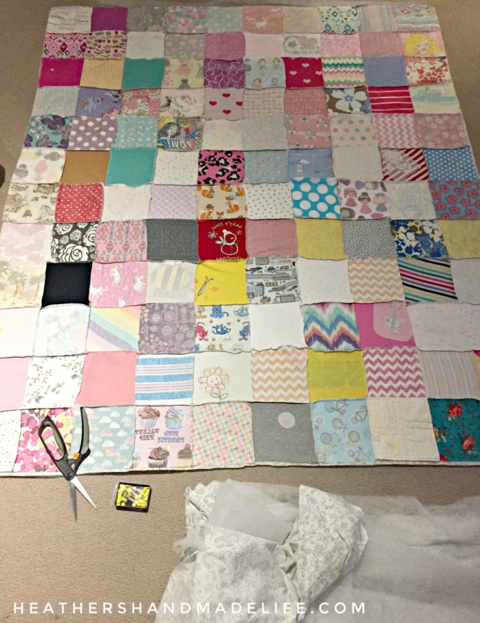DIY baby clothes quilt {Heather's Handmade Life}