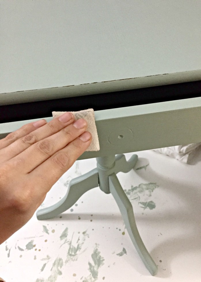 Easy nightstand makeover {Heather's Handmade Life}