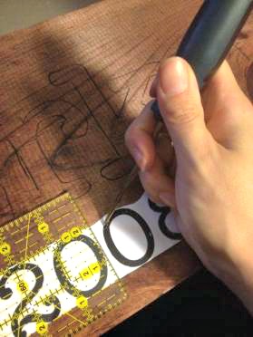 Two ways to letter a wooden sign {Heather's Handmade Life}