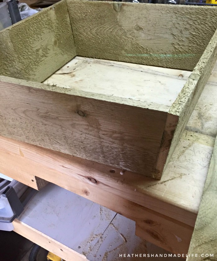 DIY super-tall outdoor planter {Heather's Handmade Life}