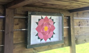 DIY barn quilt (without the barn) {Heather's Handmade Life}