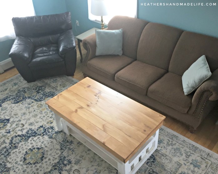 DIY farmhouse coffee table topper {Heather's Handmade Life}