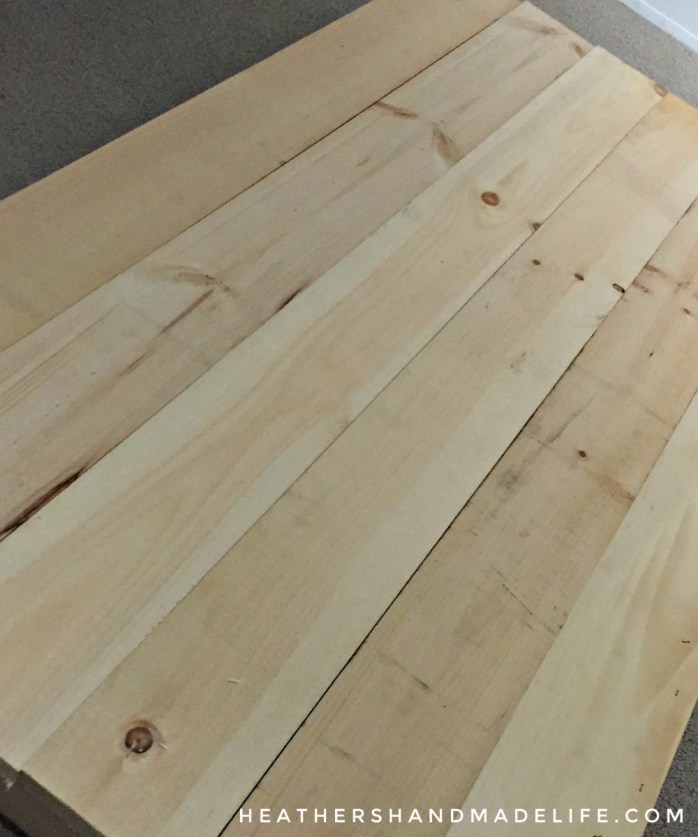 DIY farmhouse coffee table topper {Heather's Handmade Life}