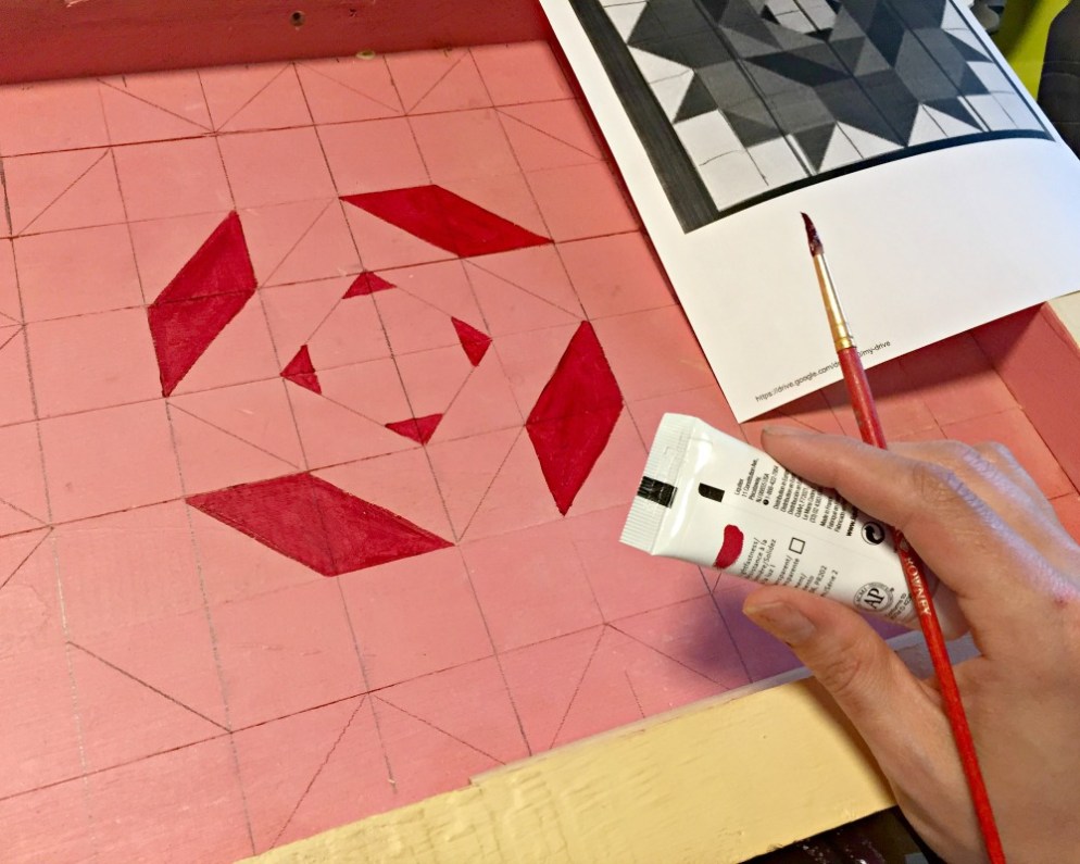 DIY barn quilt (without the barn) {Heather's Handmade Life}