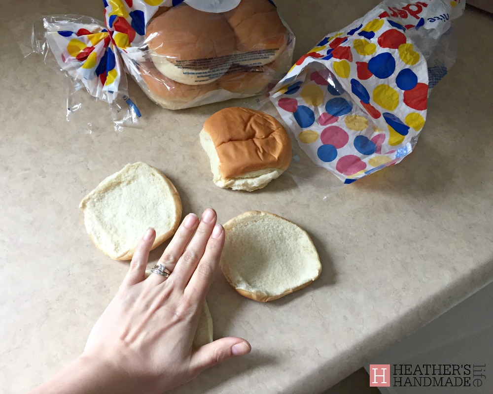 Easy mini pizza hack {Heather's Handmade Life}