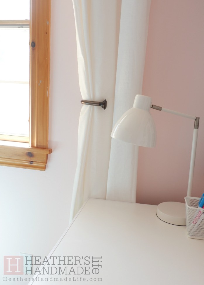 Organized teen bedroom {Heather's Handmade Life}