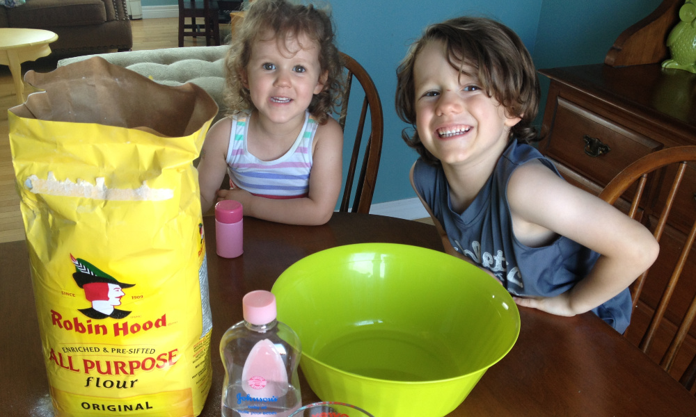 Is the low cost of DIY kinetic sand worth the mess? {Heather's Handmade Life}