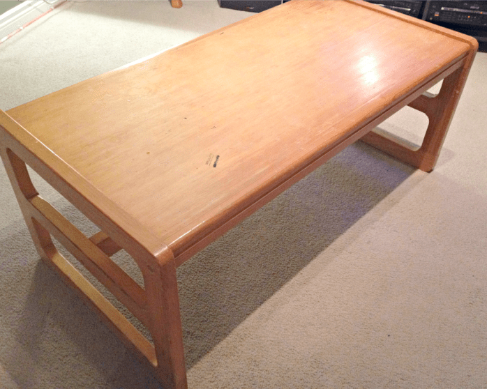 DIY farmhouse benches for under a coffee table {Heather's Handmade Life}