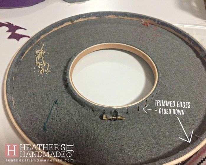 FALL DECOR: Embroidery hoop wreath {Heather's Handmade Life}