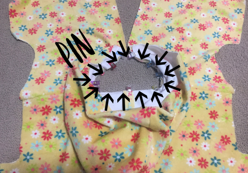 Super-soft reversible child's robe | Easy to sew! {Heather's Handmade Life}