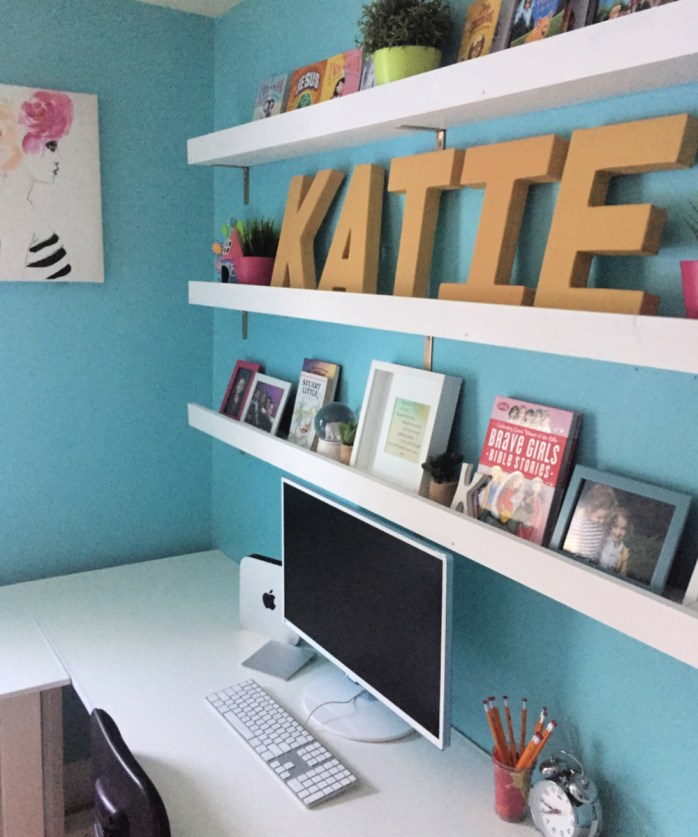 DIY photo ledges {Heather's Handmade Life}