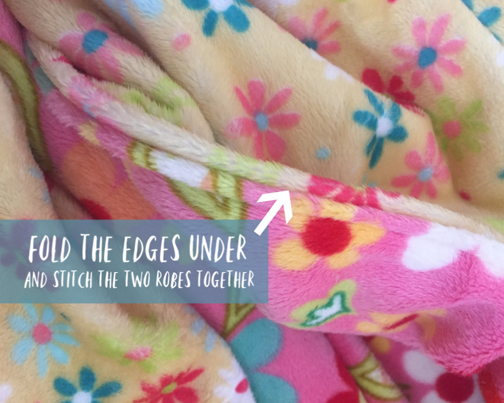 Super-soft reversible child's hooded robe | Easy to sew! {Heather's Handmade Life}