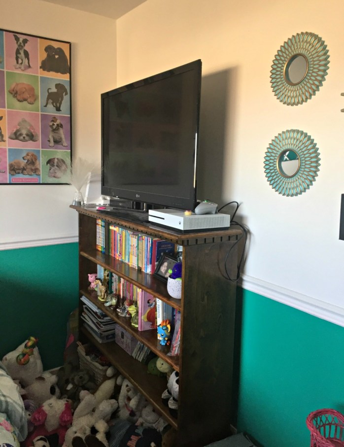 Kids' bookcase makeover {Heather's Handmade Life}