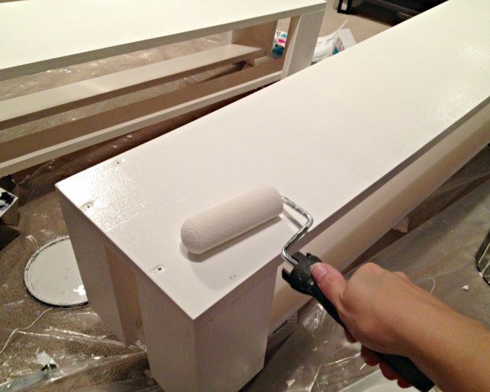 DIY farmhouse benches for under a coffee table {Heather's Handmade Life}